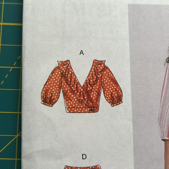 McCall Sewing Pattern - Top and Skirt M7984 - Picture 7 of 10
